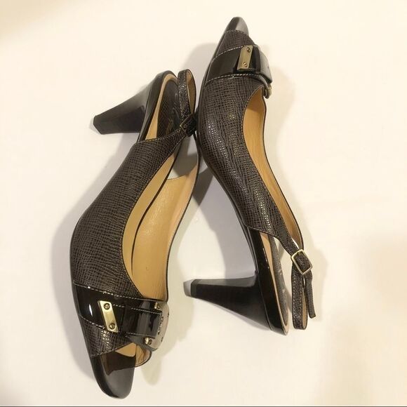 Like-New COLE HAAN Nike Air Women’s 10 Black Leather Pumps - Picture 3 of 8